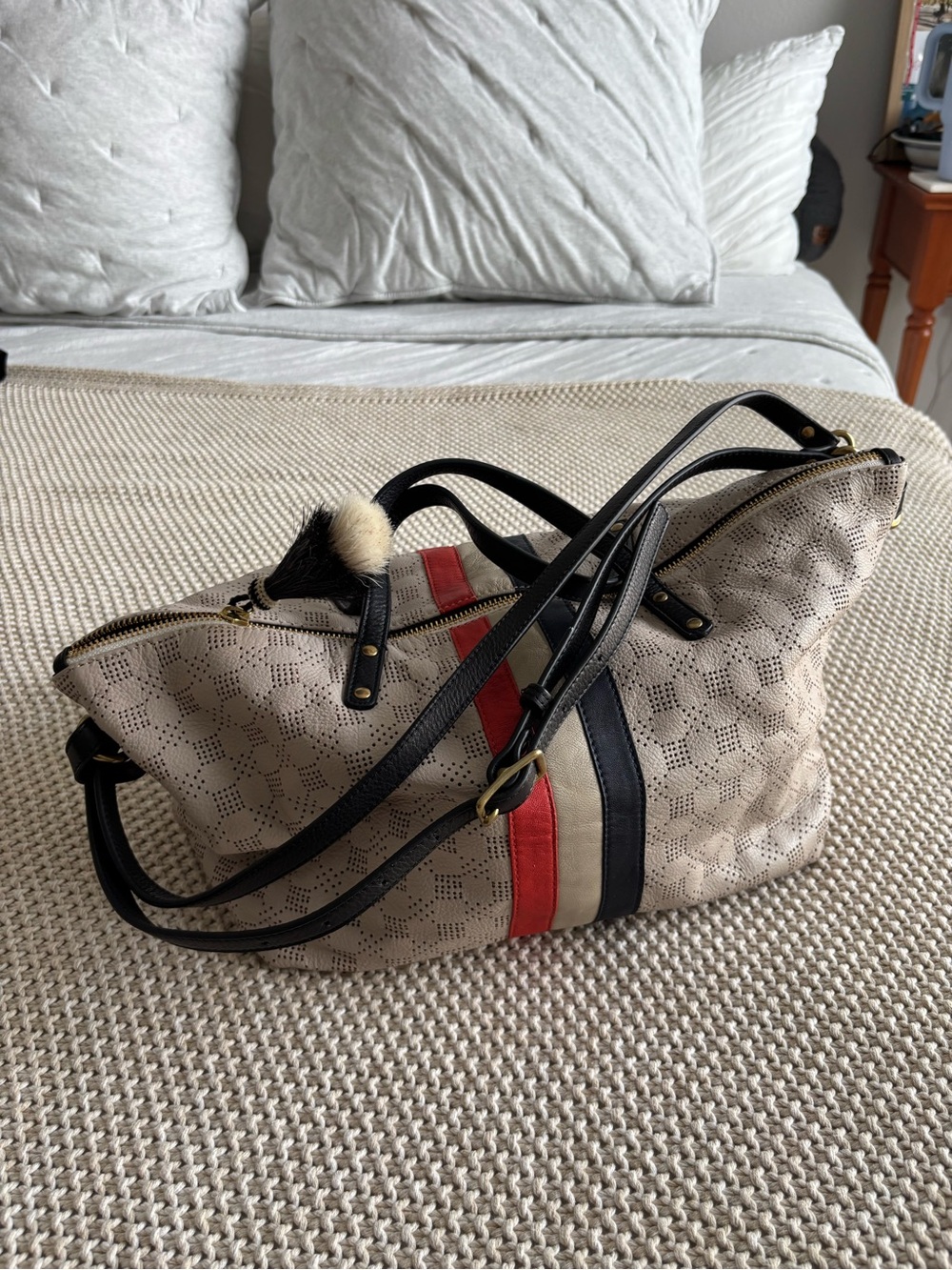 KEMPTON & CO - Women’s Beige & Black Shoulder Tote with Red Stripe